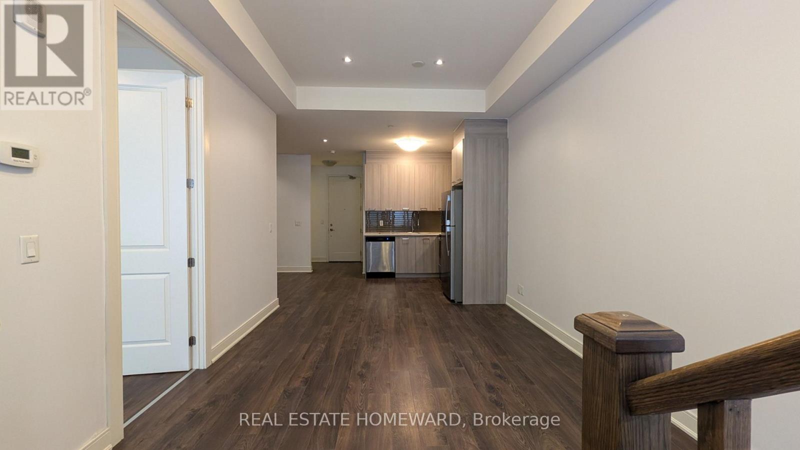 #312 150 MAIN STREET W - 10