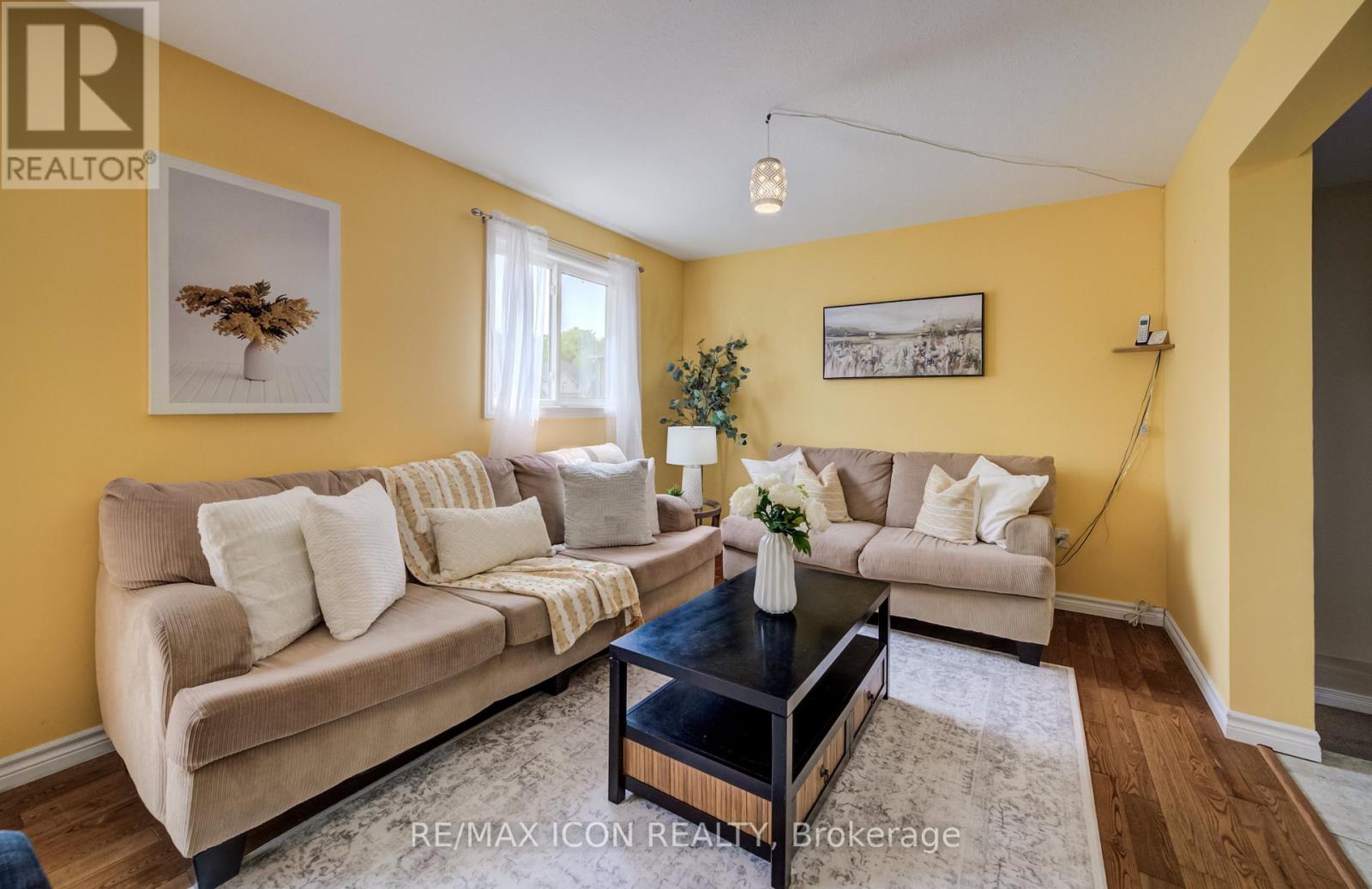 124 PROSPERITY DRIVE - 13