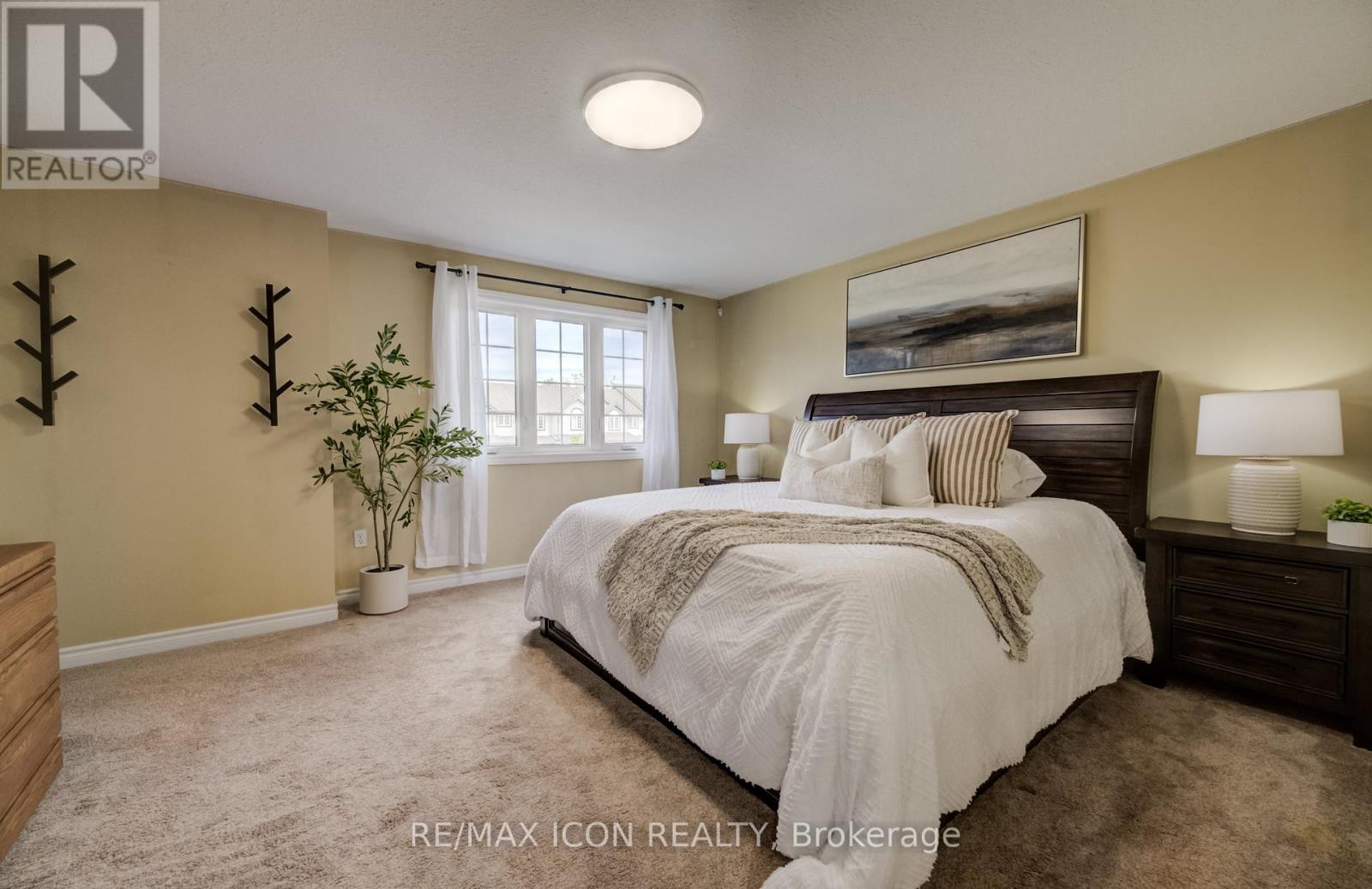 124 PROSPERITY DRIVE - 18
