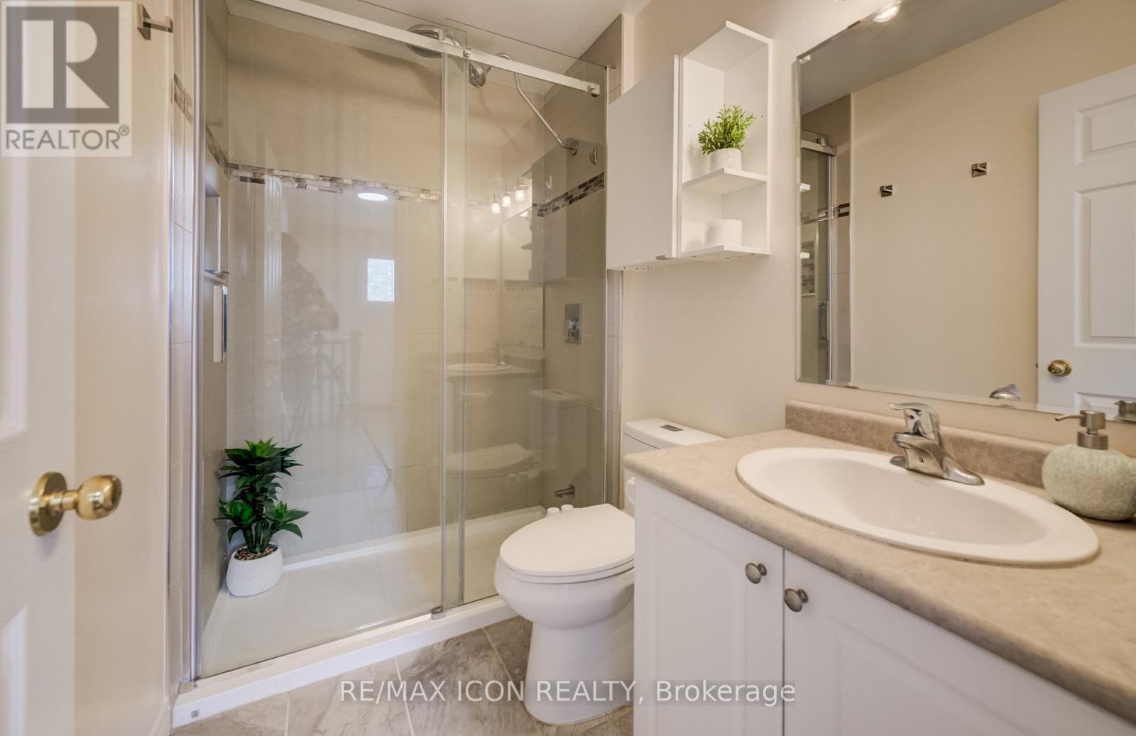 124 PROSPERITY DRIVE - 24