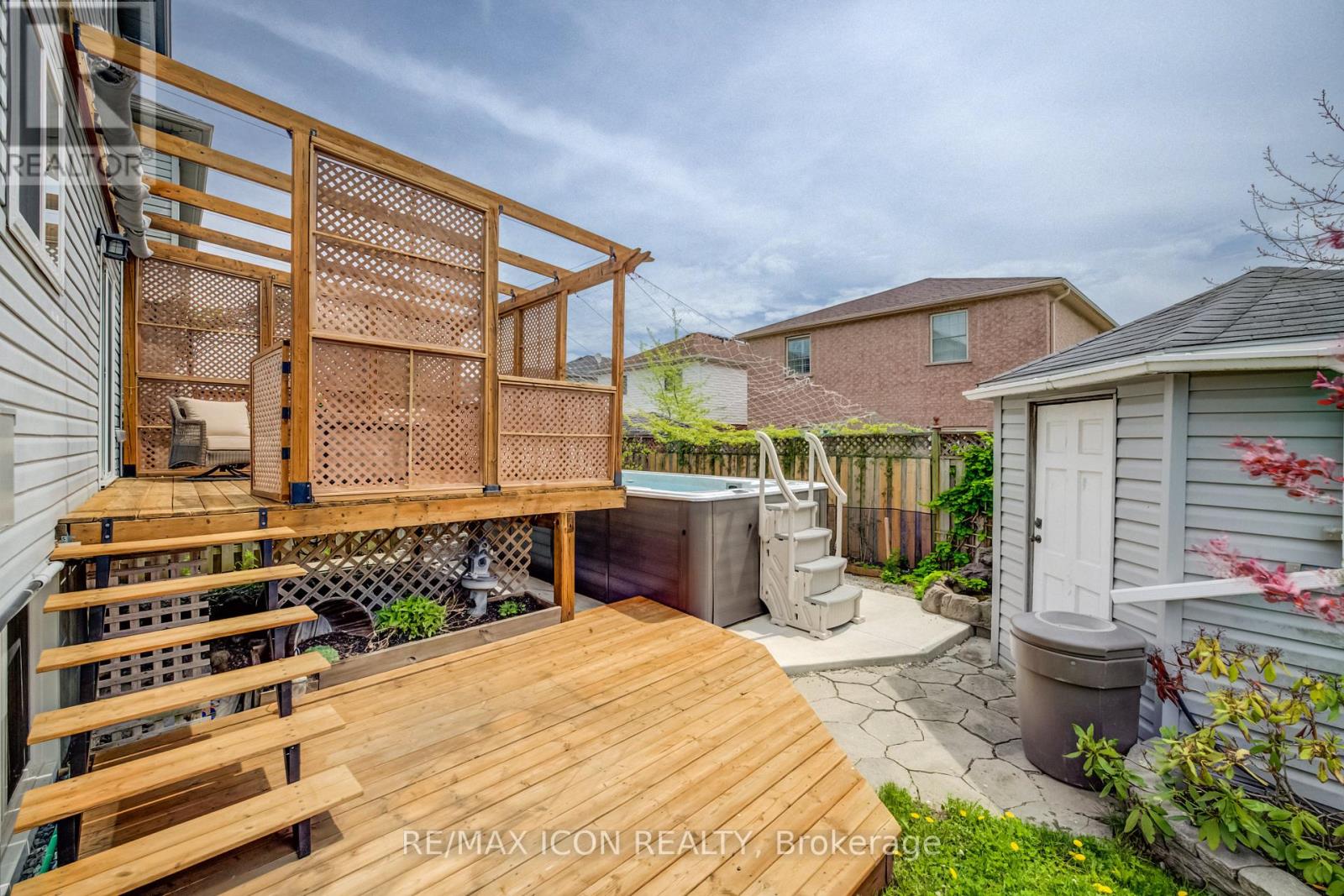 124 PROSPERITY DRIVE - 38