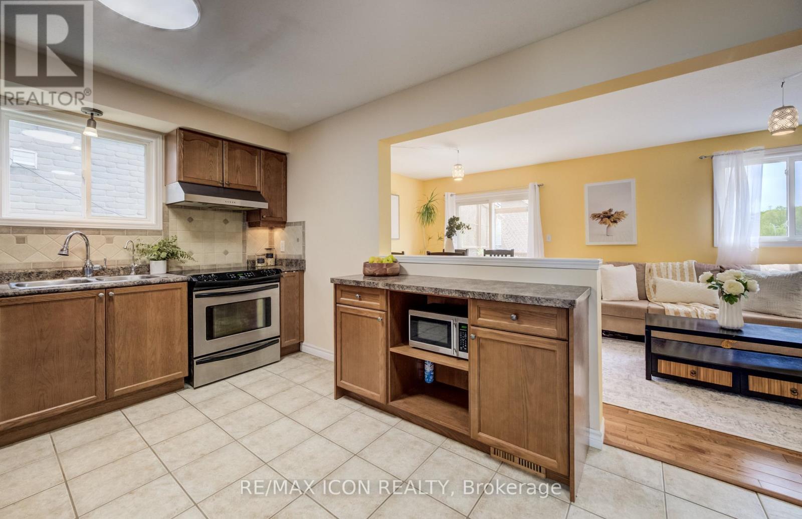 124 PROSPERITY DRIVE - 6