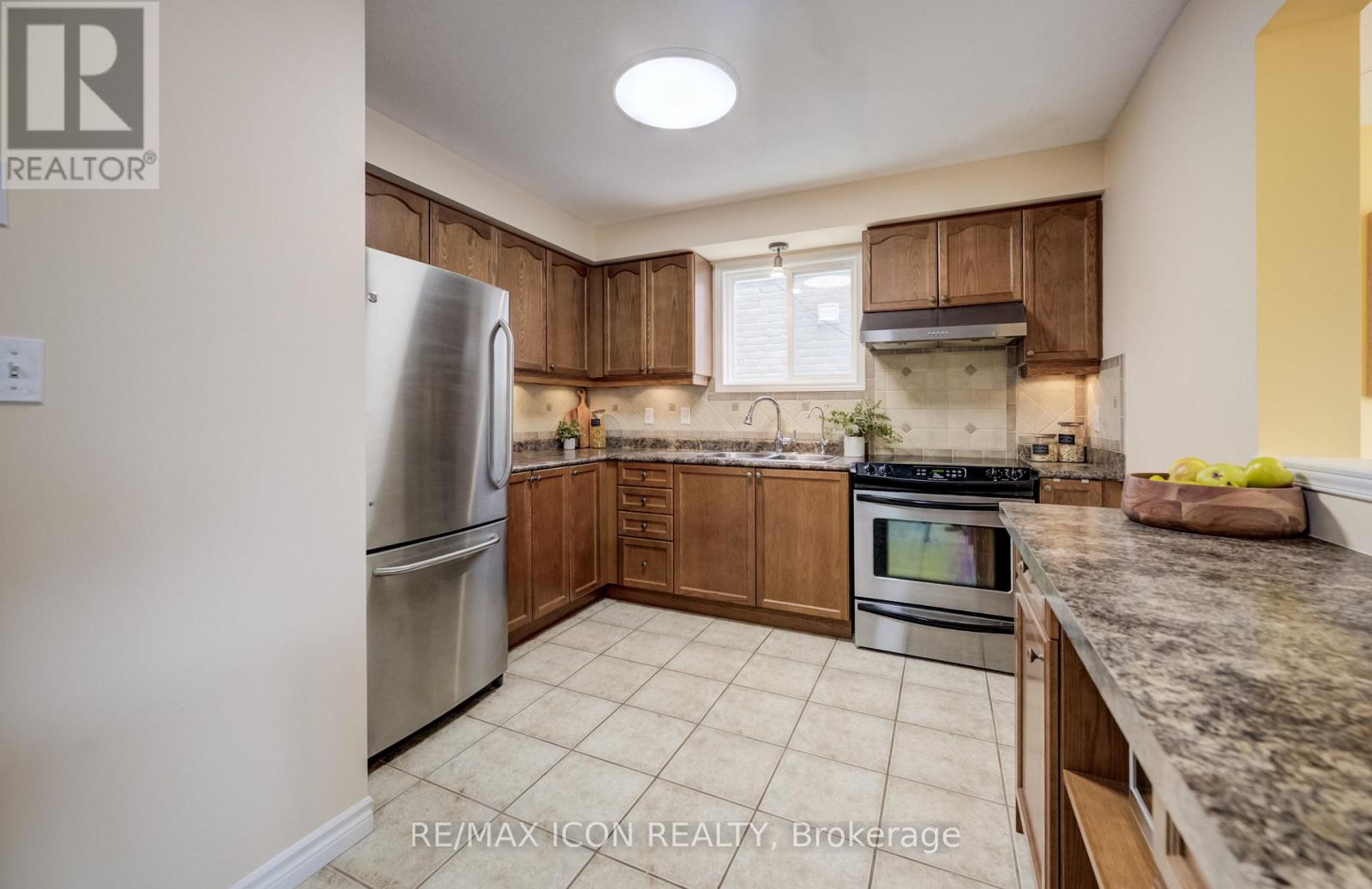 124 PROSPERITY DRIVE - 8