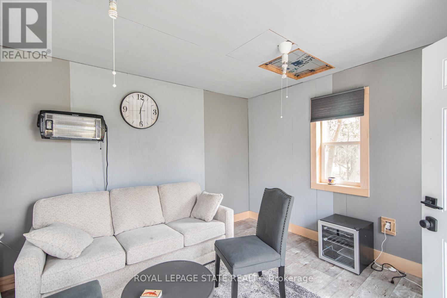 443 ELEVENTH ROAD E - 45