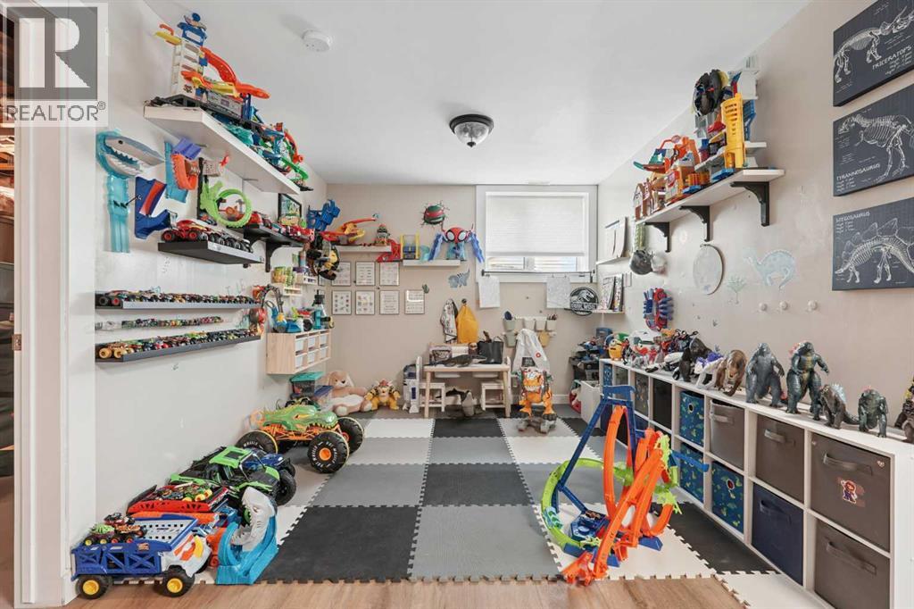 648 Parkside Green - 35