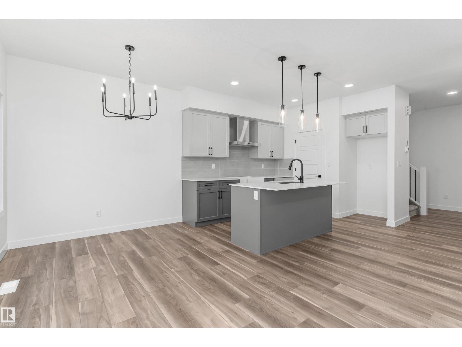 19131 20 AV NW - 13