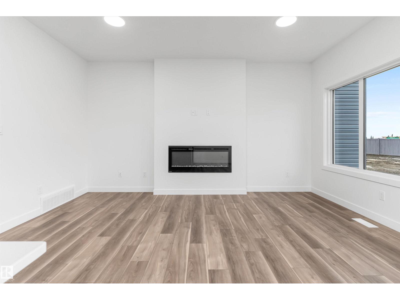 19131 20 AV NW - 17