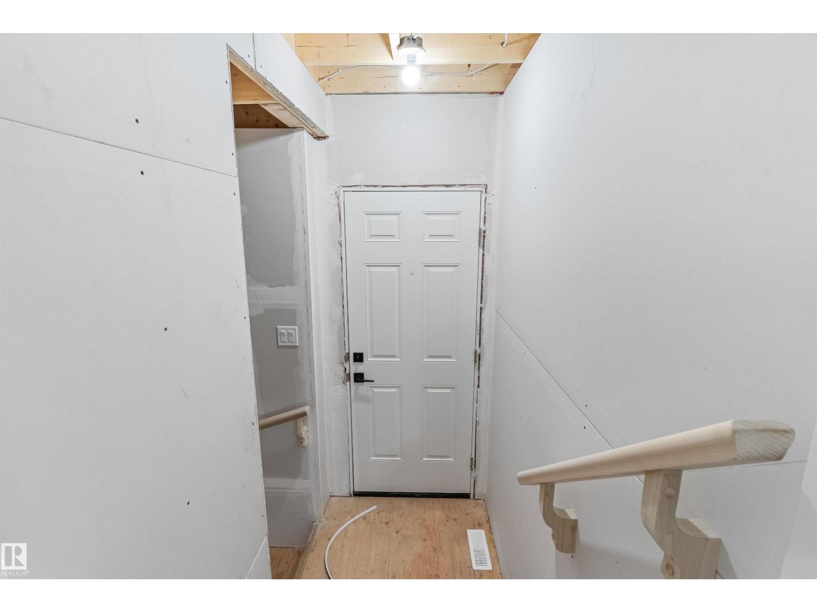 19131 20 AV NW - 35