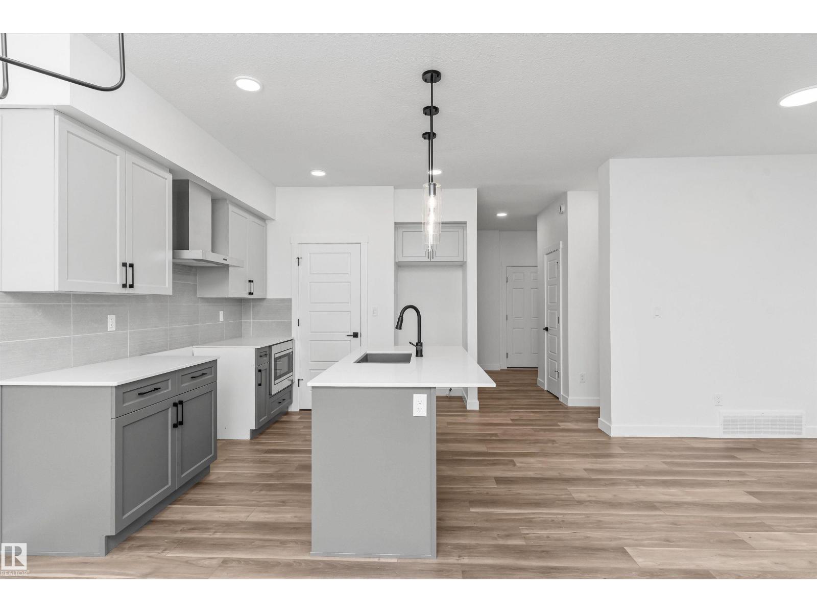 19131 20 AV NW - 9