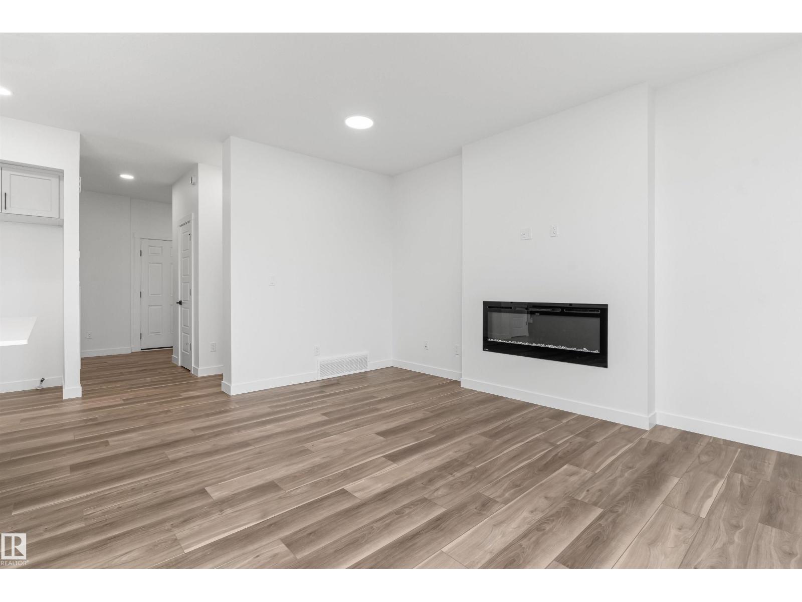 19131 20 AV NW - 14