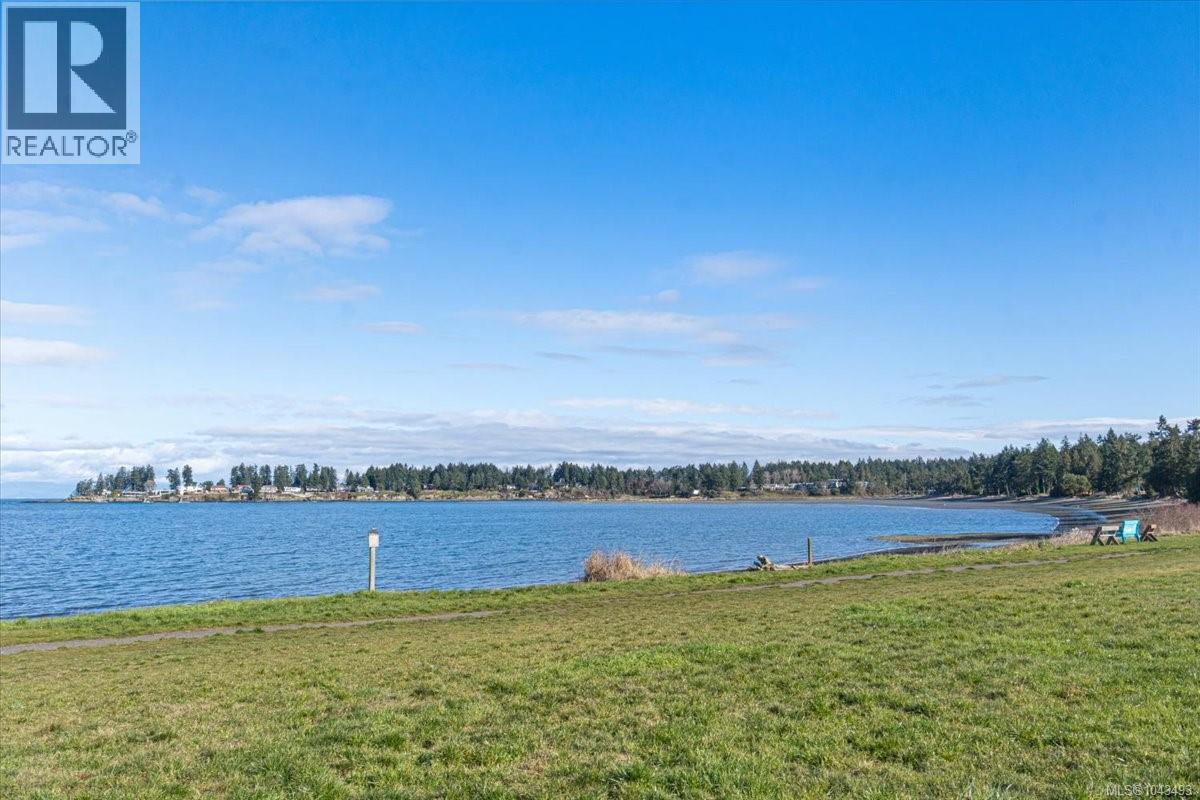 1266 Saturna Dr - 10