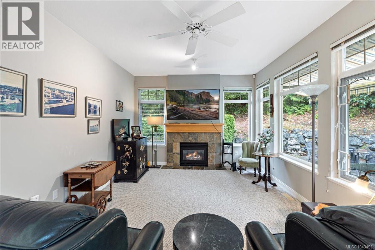 1266 Saturna Dr - 17