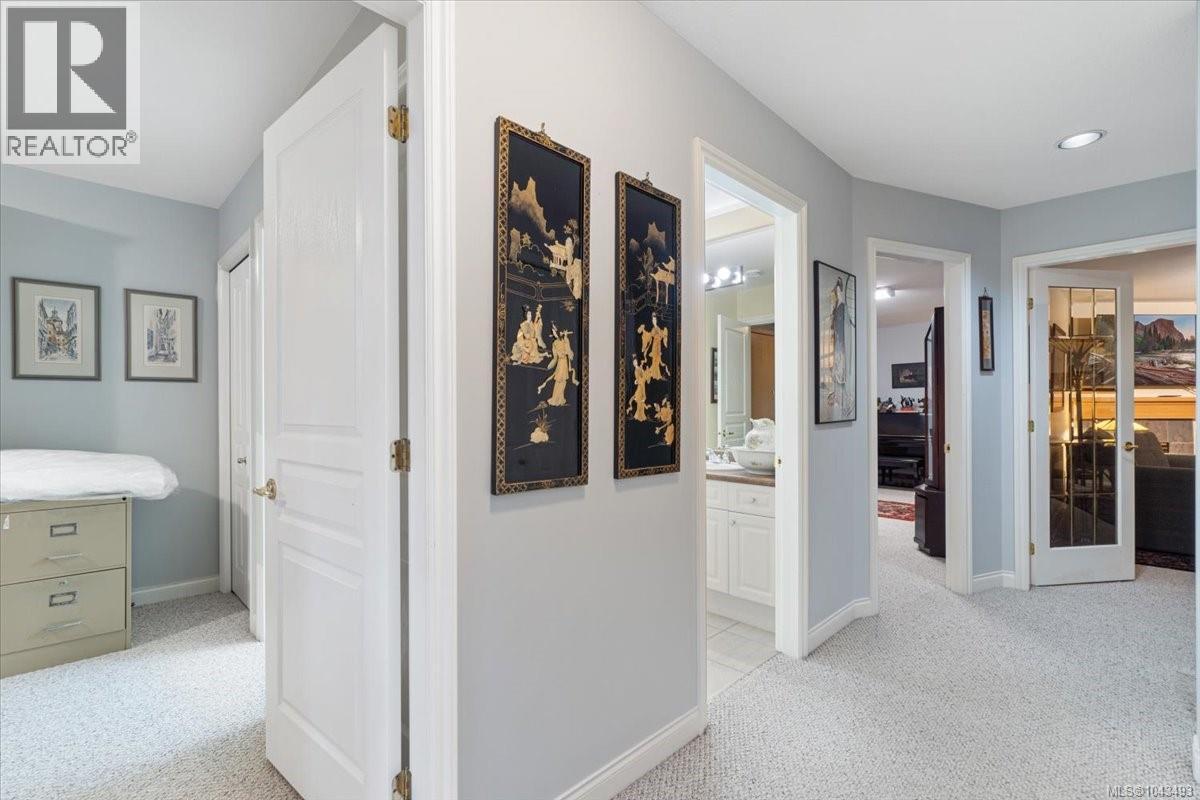 1266 Saturna Dr - 26