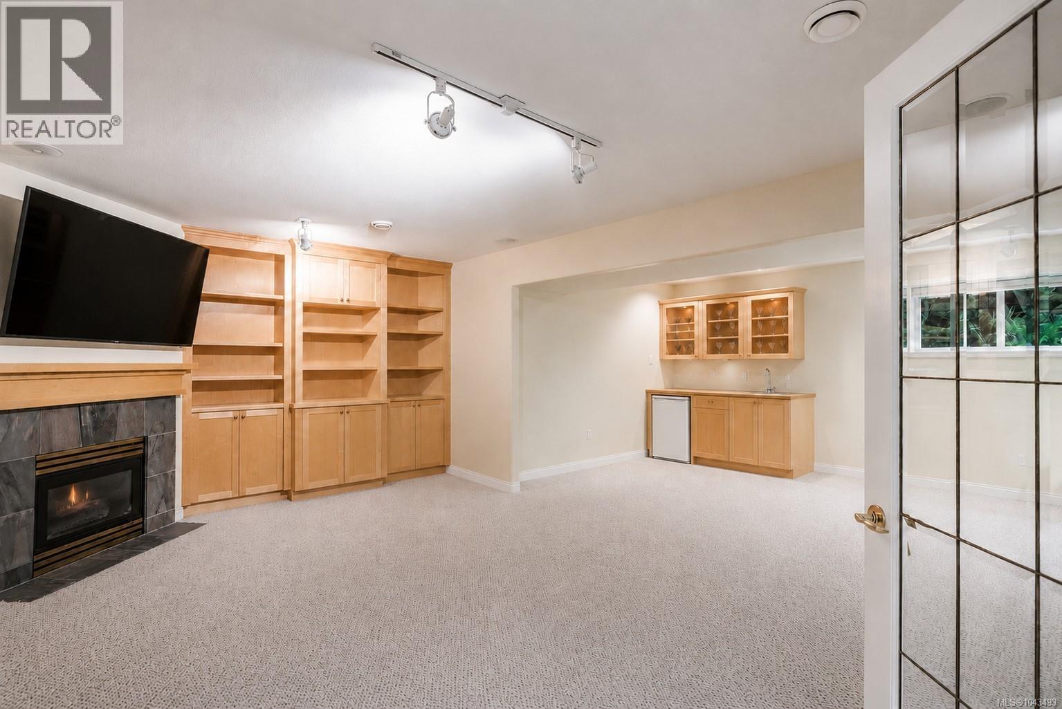 1266 Saturna Dr - 31