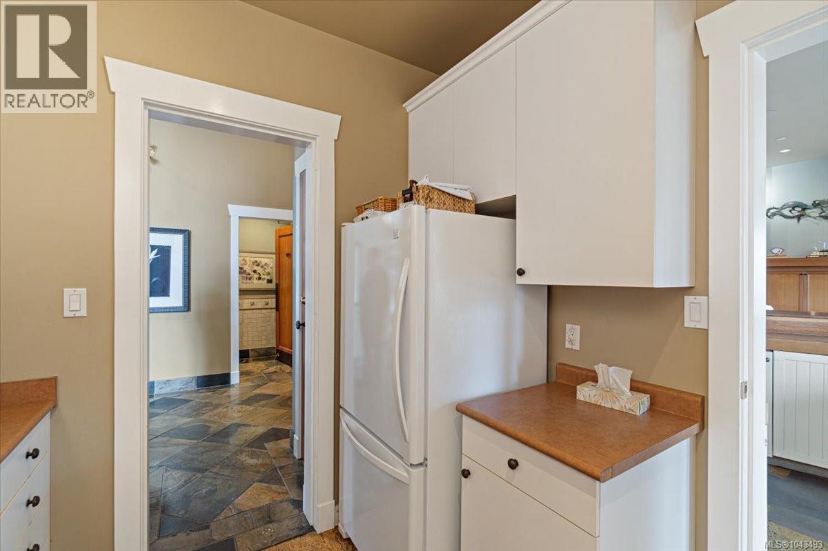 1266 Saturna Dr - 54