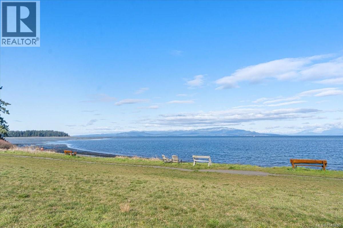 1266 Saturna Dr - 9