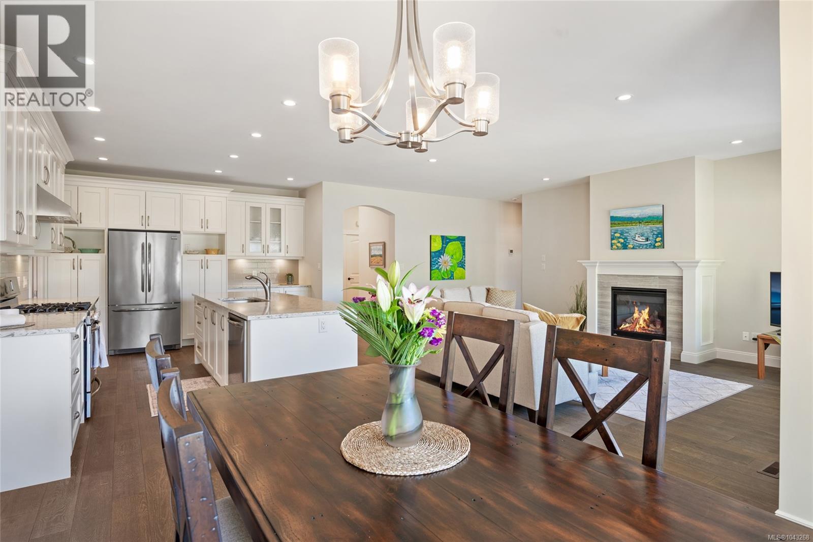 2266 Idiens Way - 9