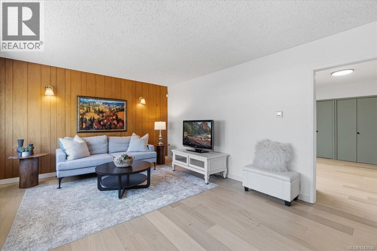 526 Ruby Cres - 4
