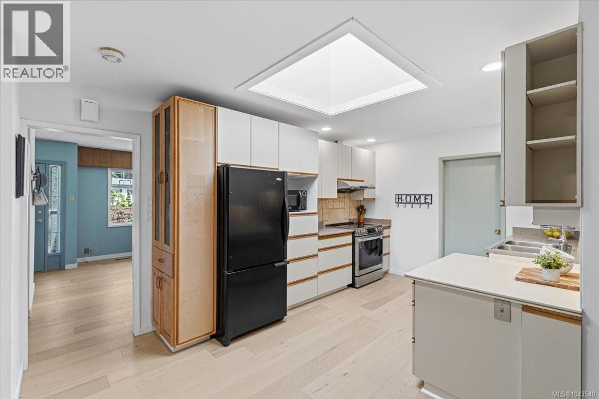 526 Ruby Cres - 5