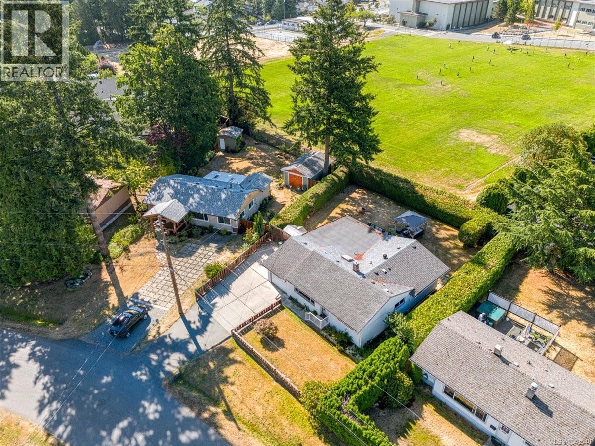 526 Ruby Cres - 25