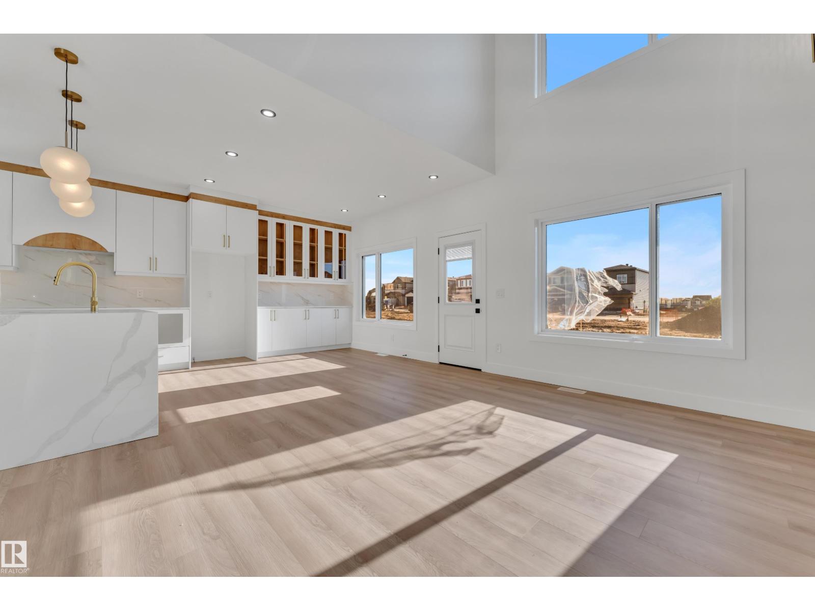 382 Linden LO - 18