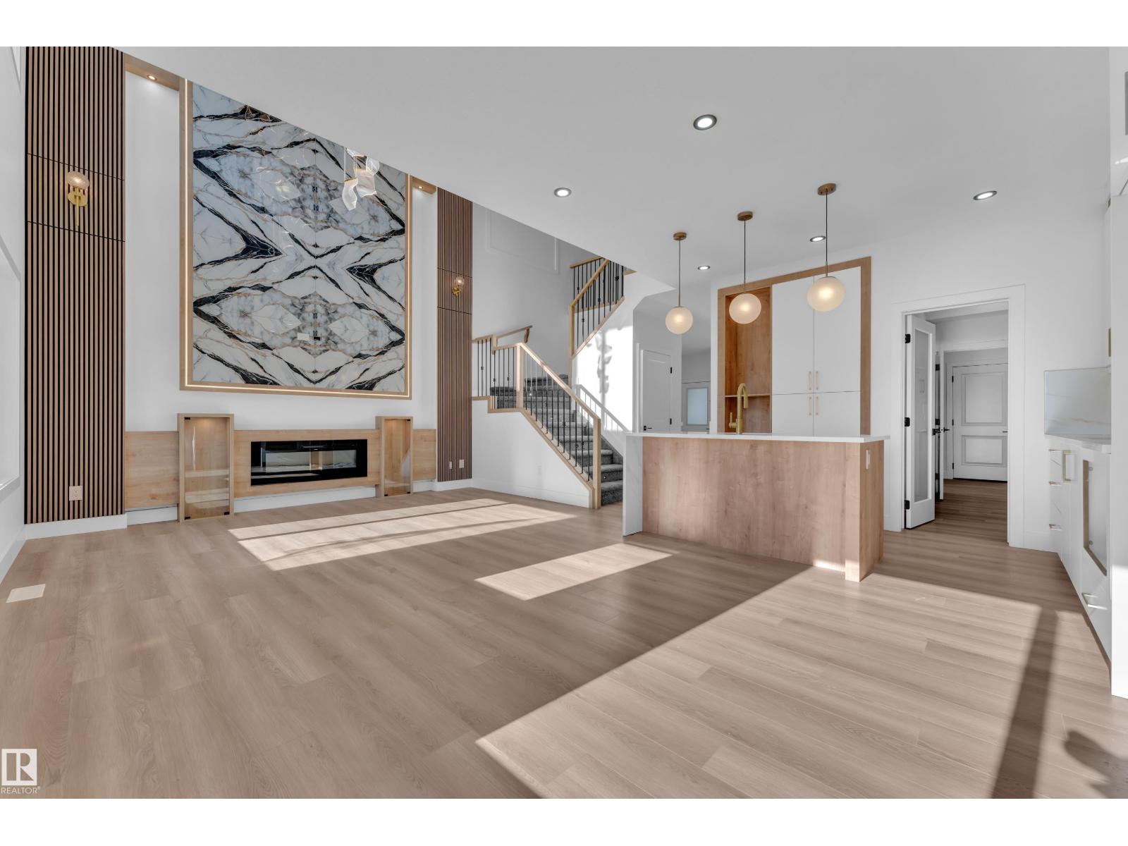 382 Linden LO - 17