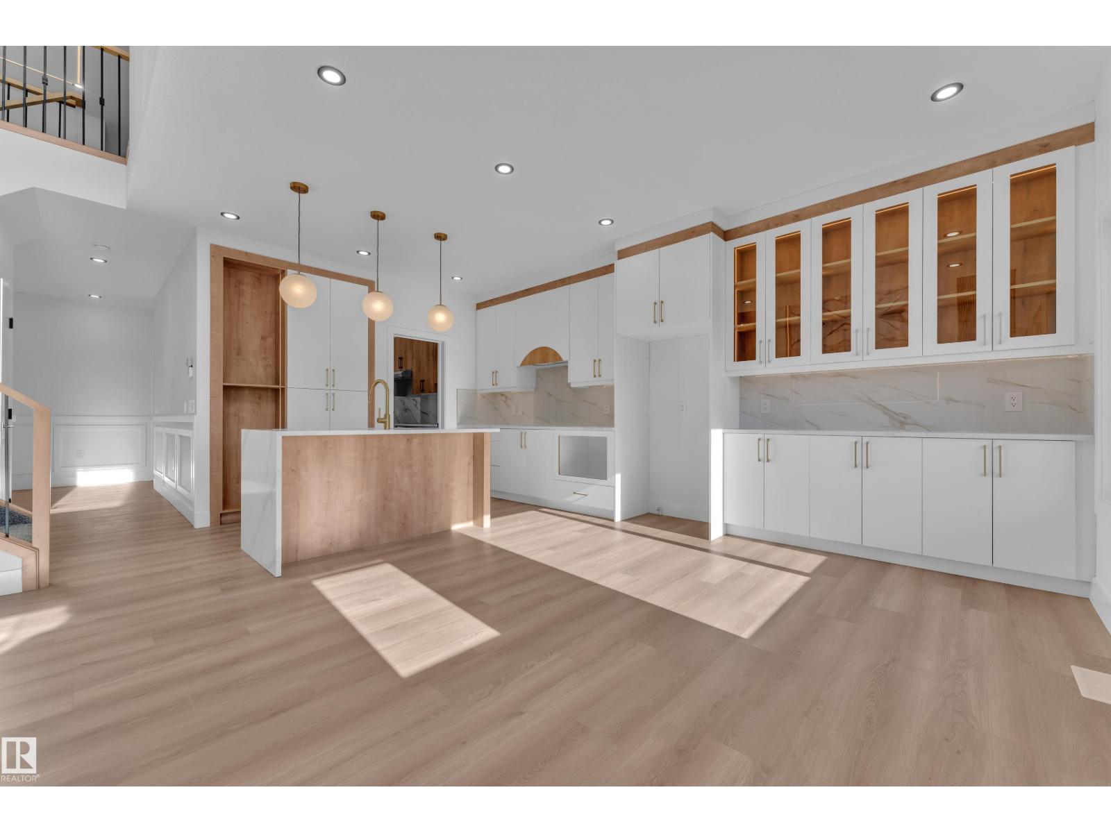 382 Linden LO - 14
