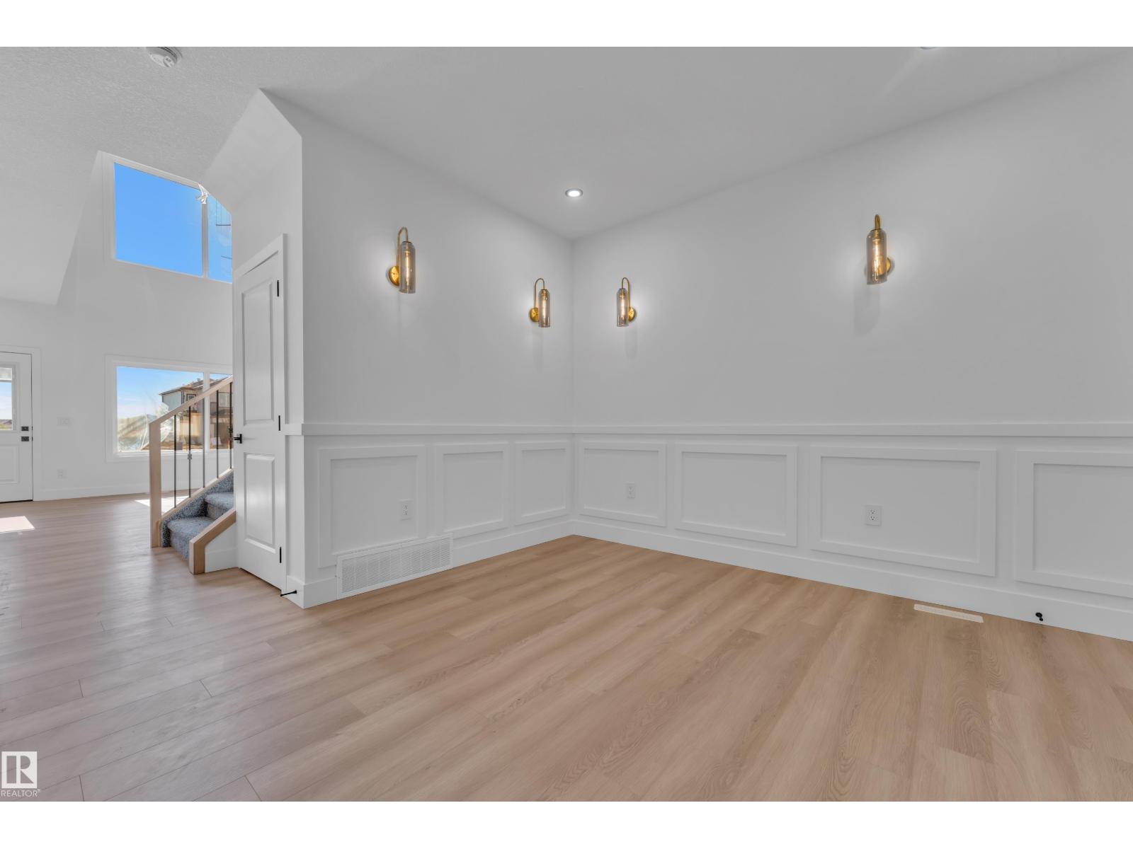 382 Linden LO - 3