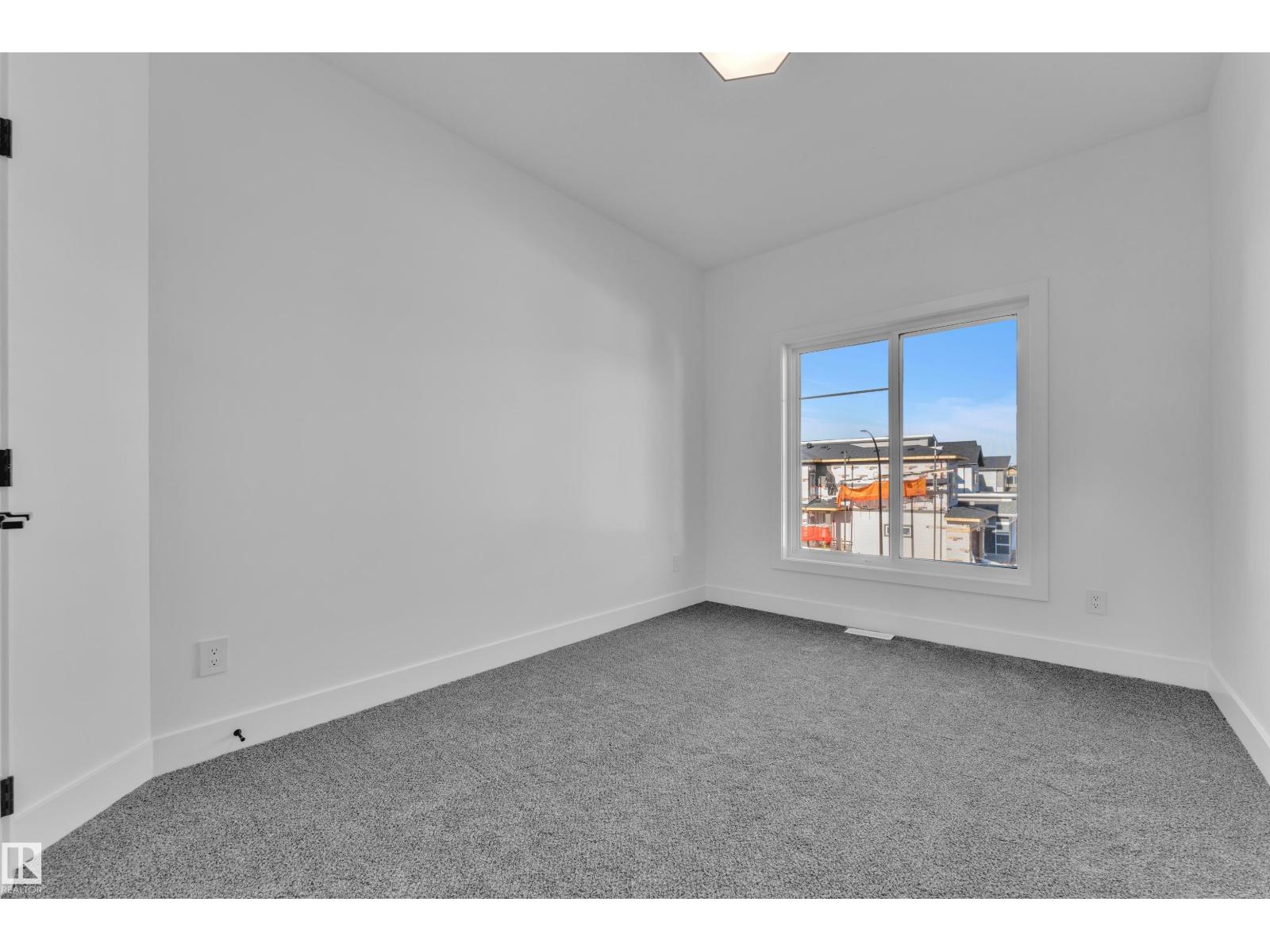 382 Linden LO - 35