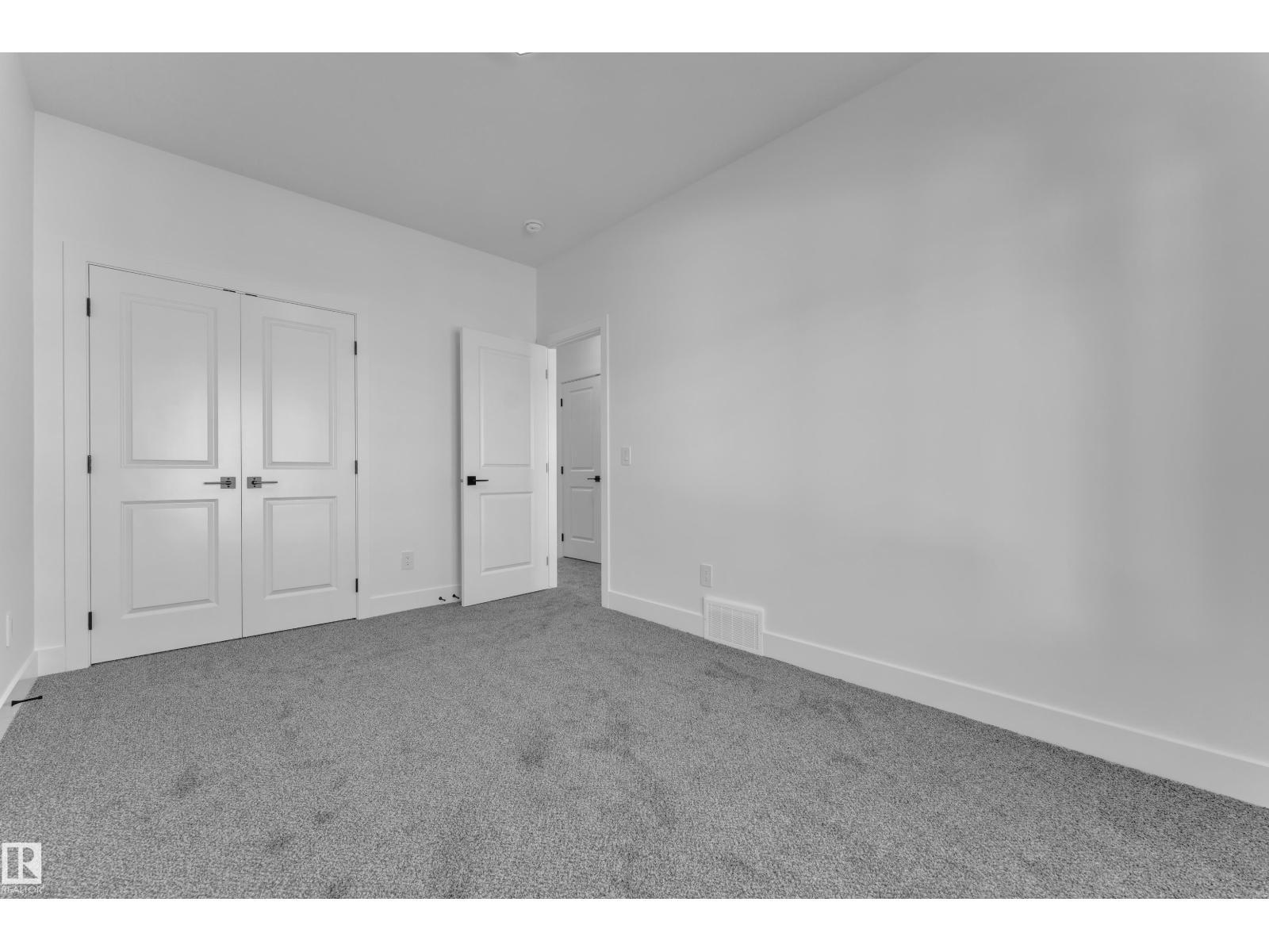 382 Linden LO - 34
