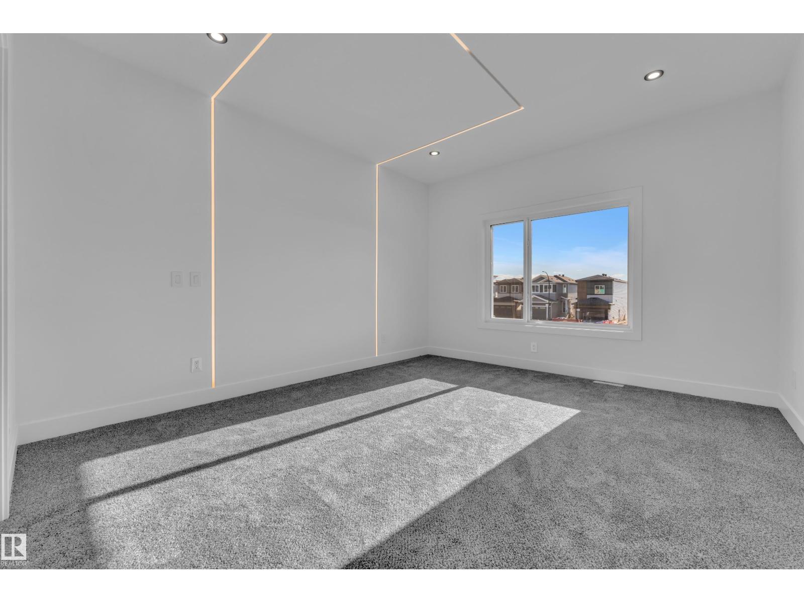 382 Linden LO - 26
