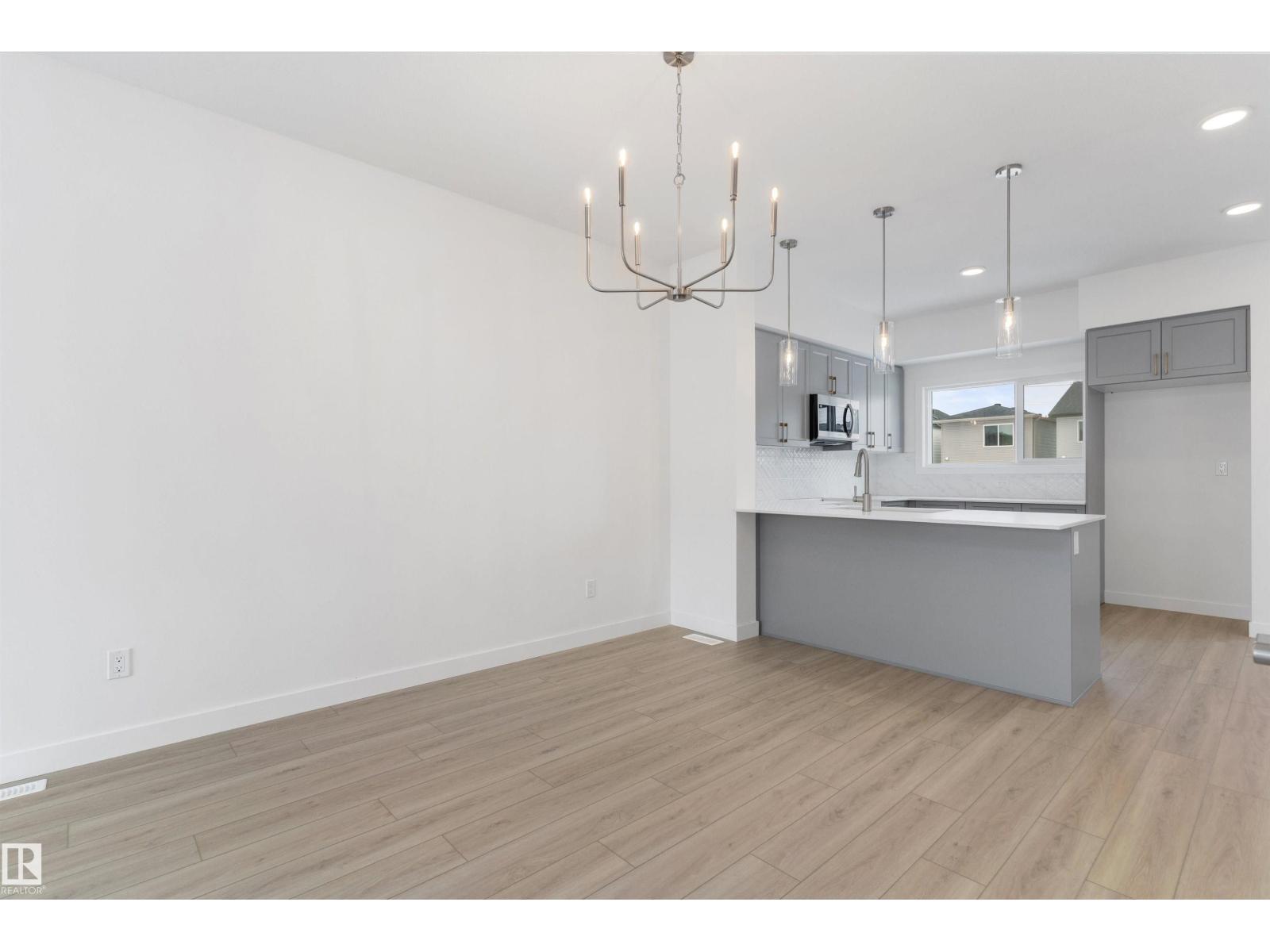 18816 28 AV NW - 12