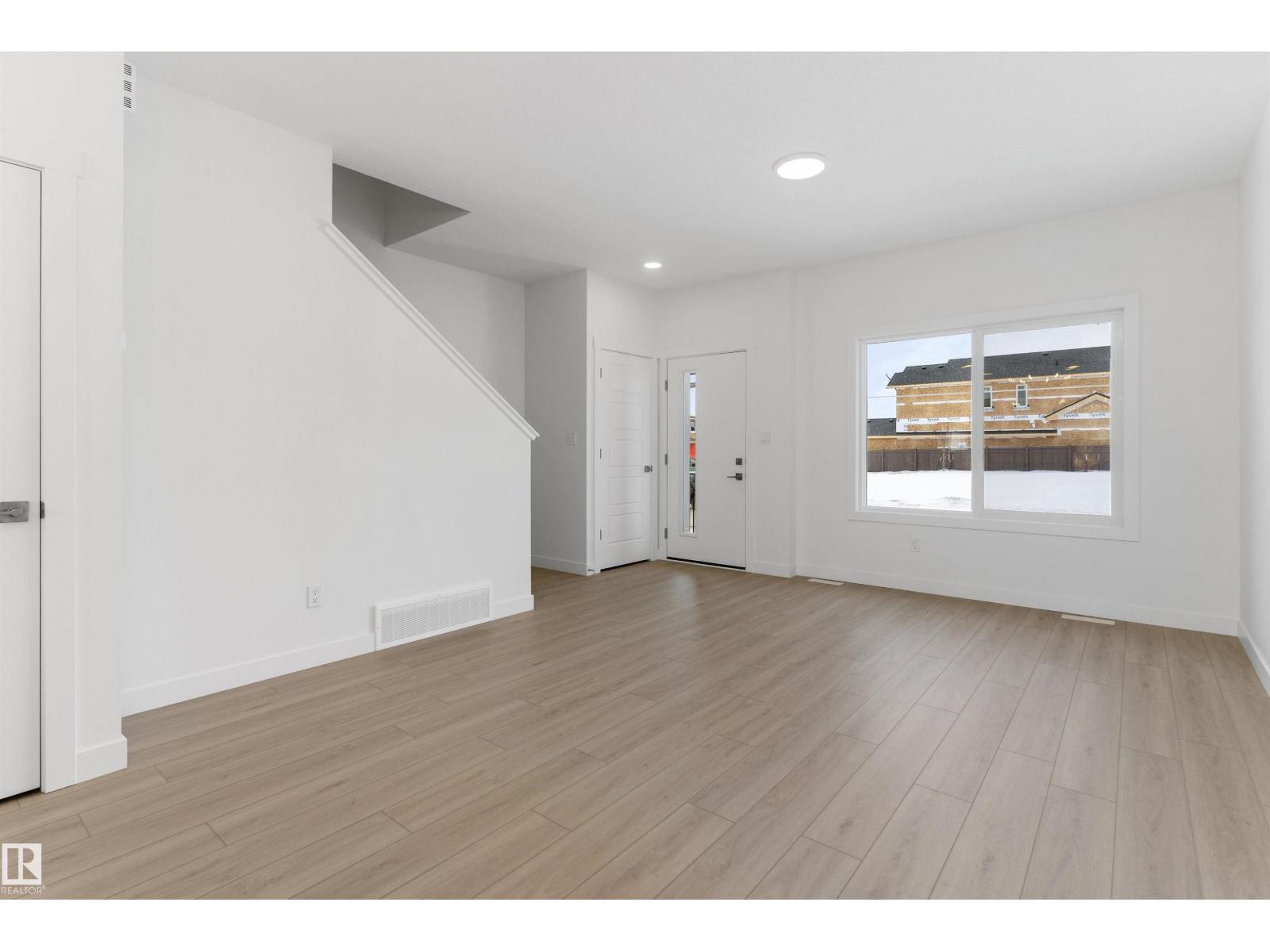 18816 28 AV NW - 18