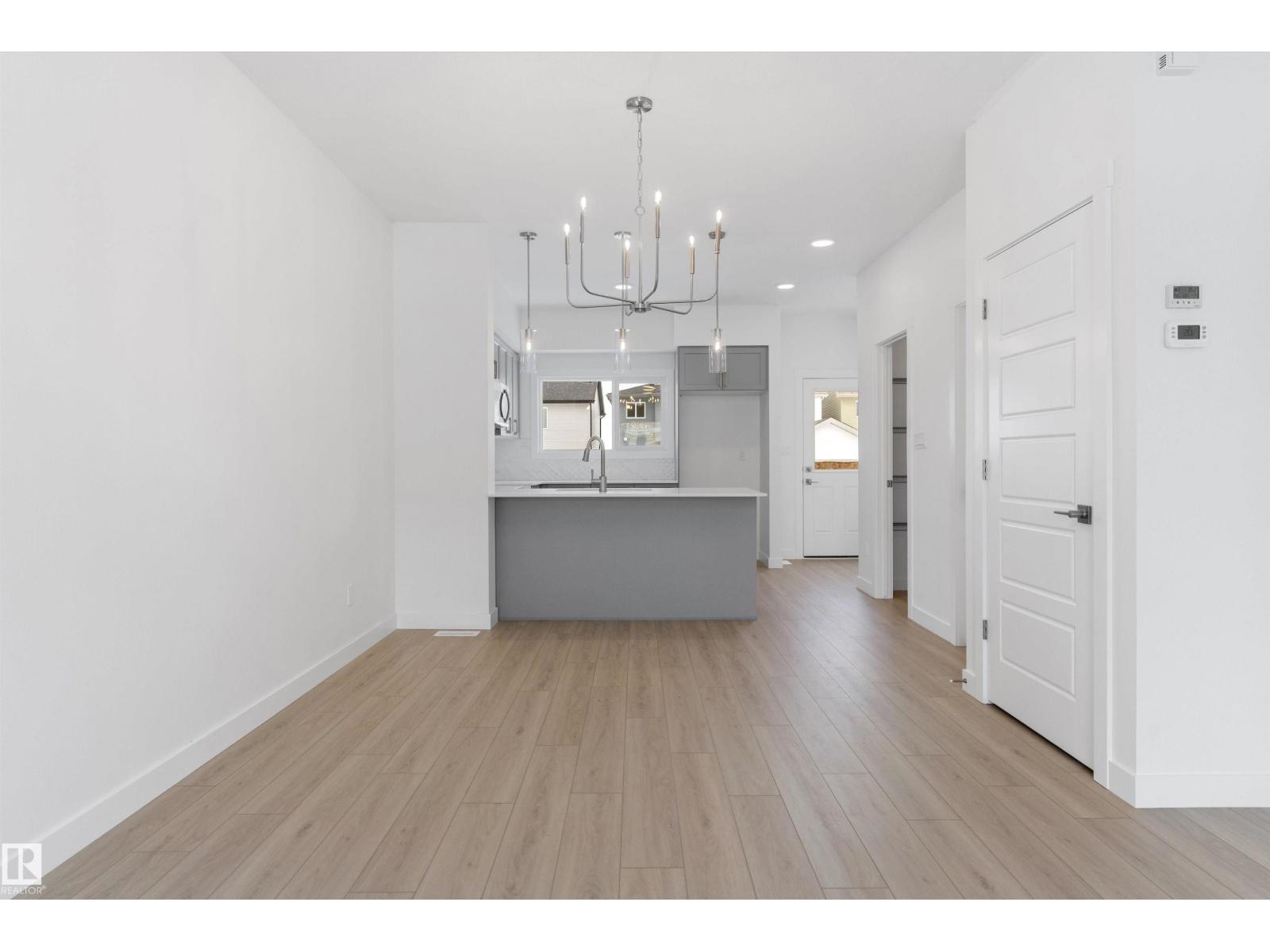 18816 28 AV NW - 13