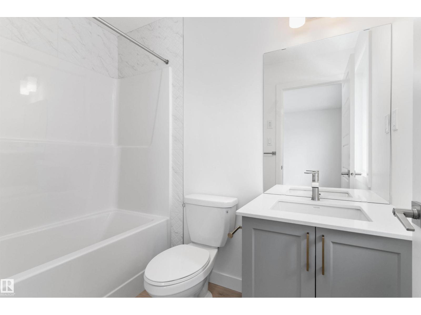 18816 28 AV NW - 34