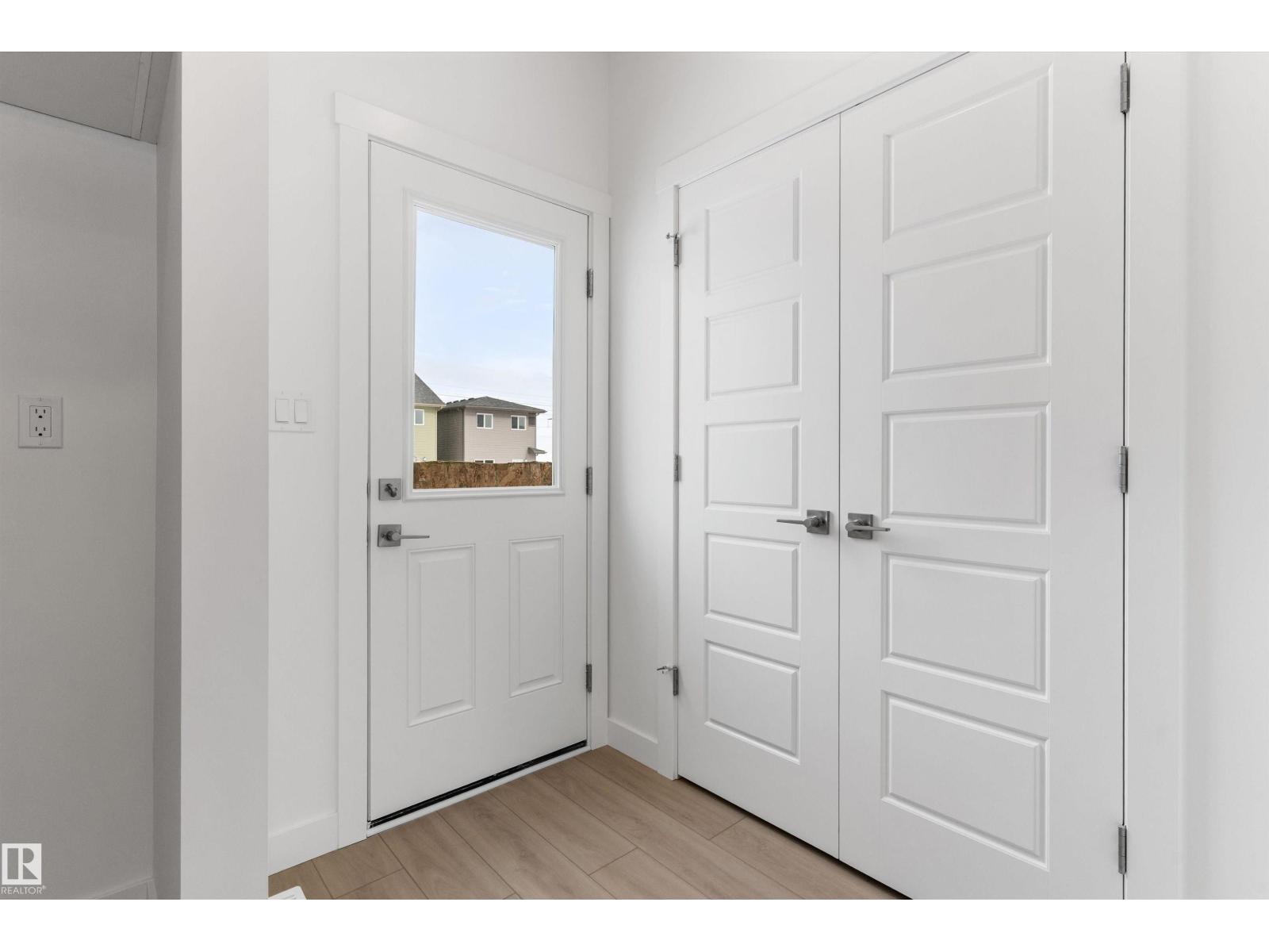 18816 28 AV NW - 3