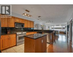 Den - 2 553 Island Hwy, Campbell River, BC V9W2B9 Photo 6