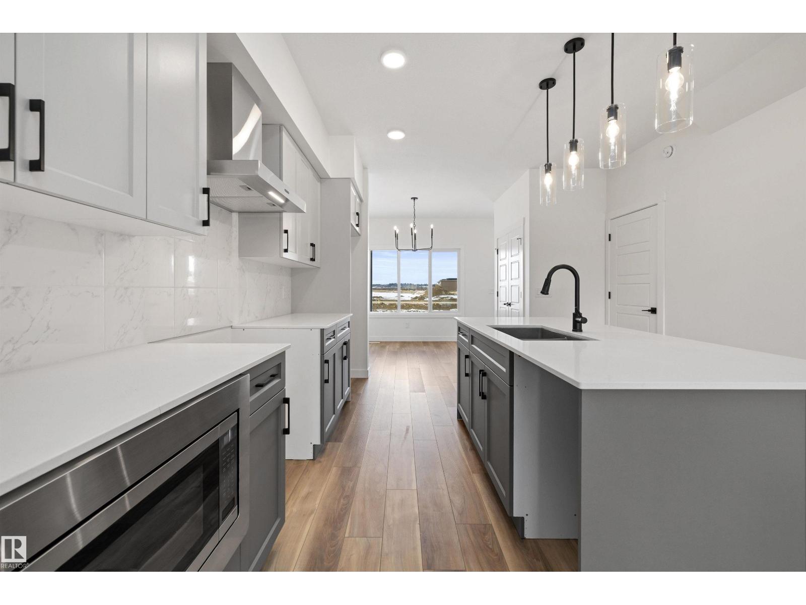 634 176 AV NE - 12