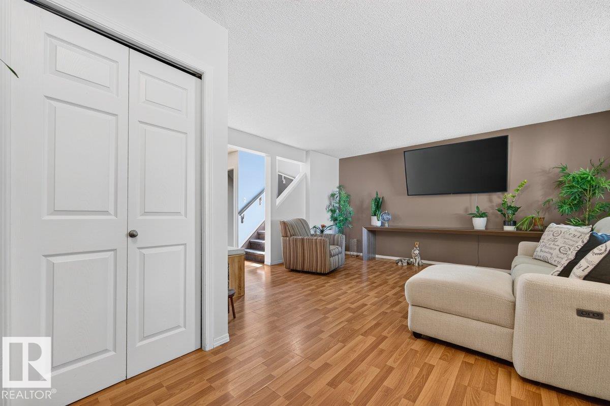 17411 90 ST NW - 5