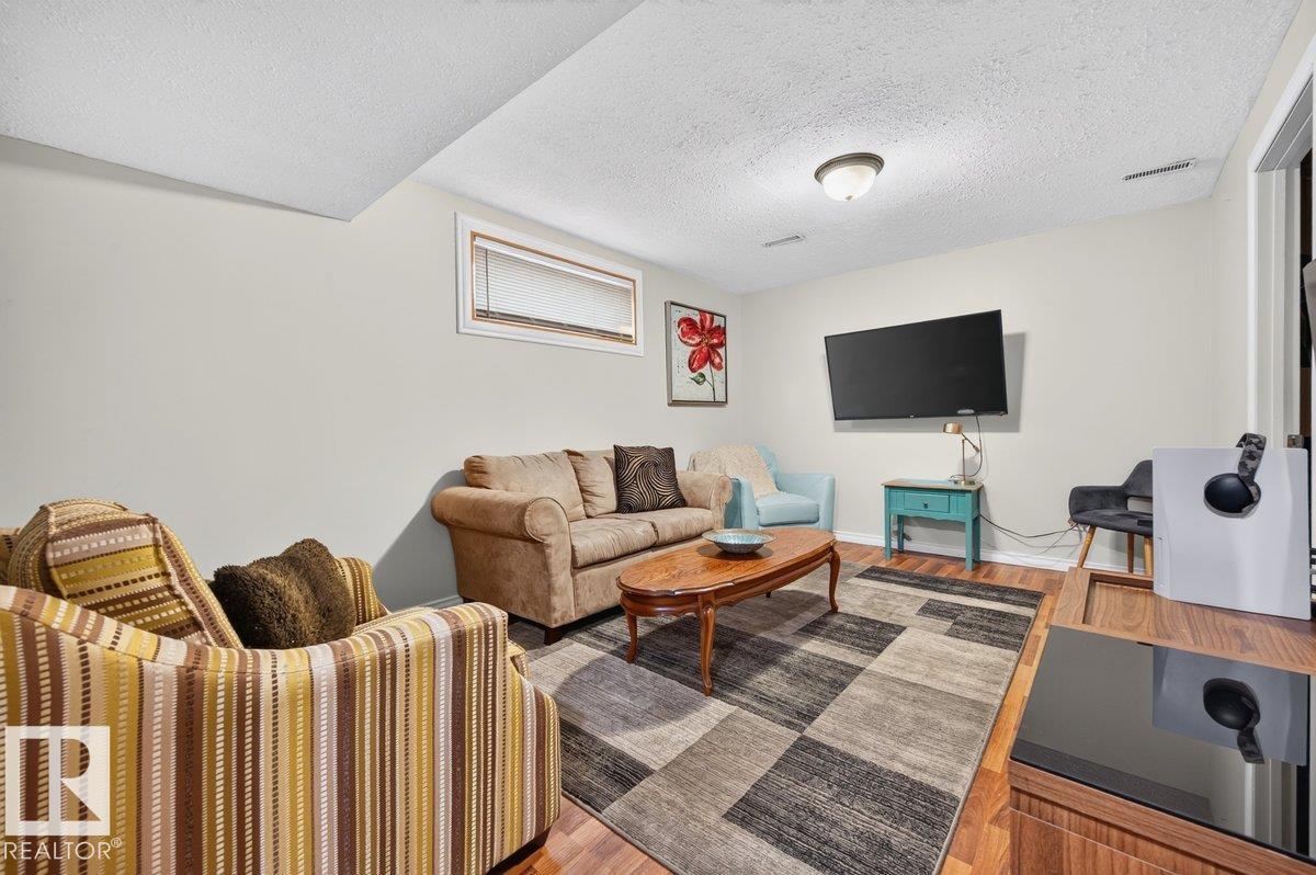 17411 90 ST NW - 39