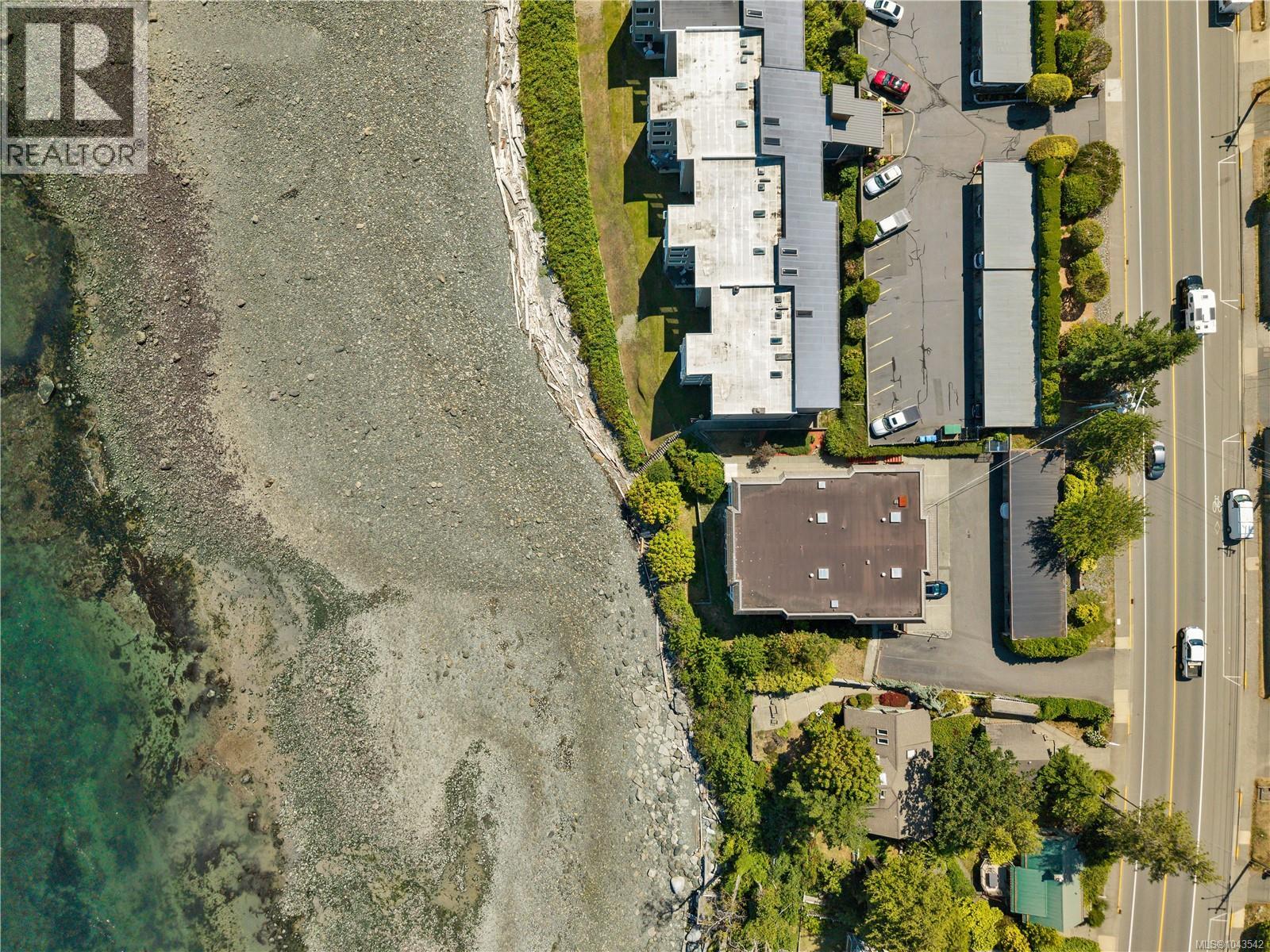 #2 553 Island Hwy - 47