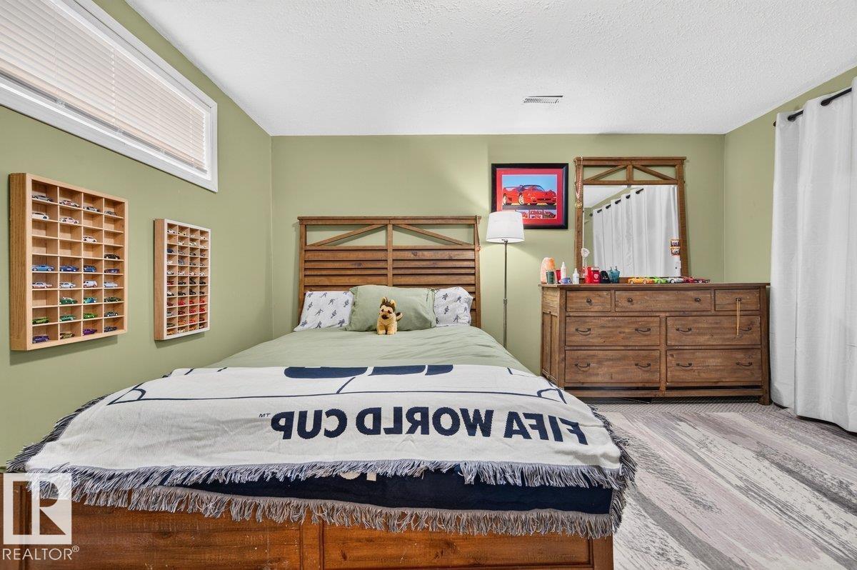 17411 90 ST NW - 44