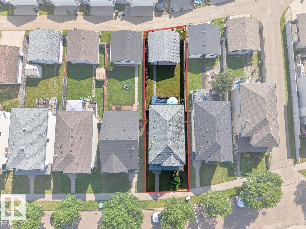 17411 90 ST NW - 52