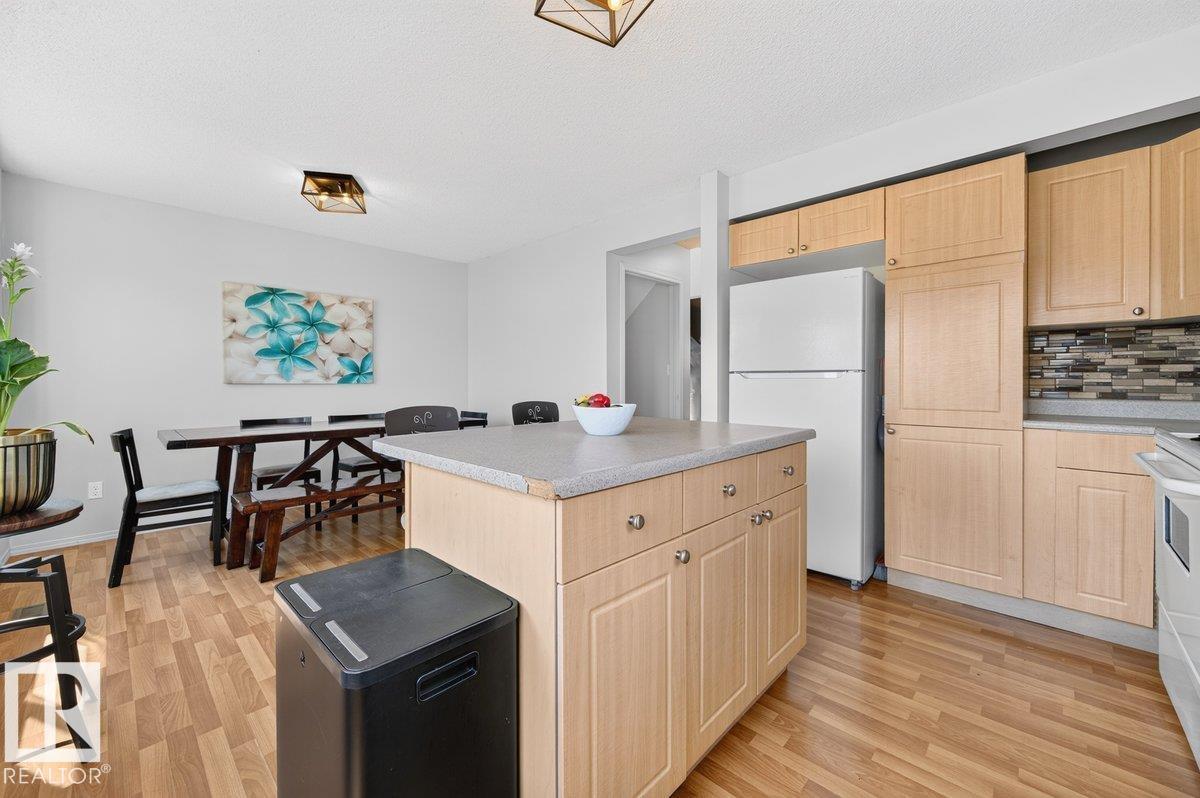 17411 90 ST NW - 21