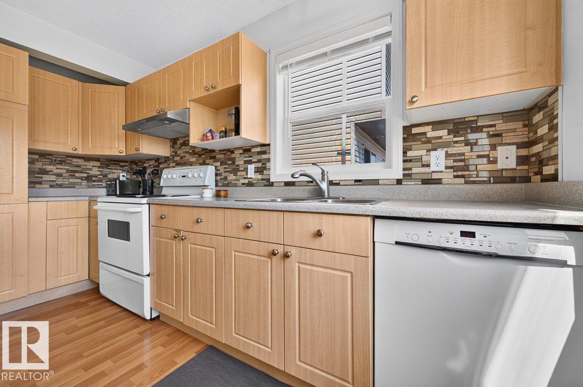17411 90 ST NW - 20