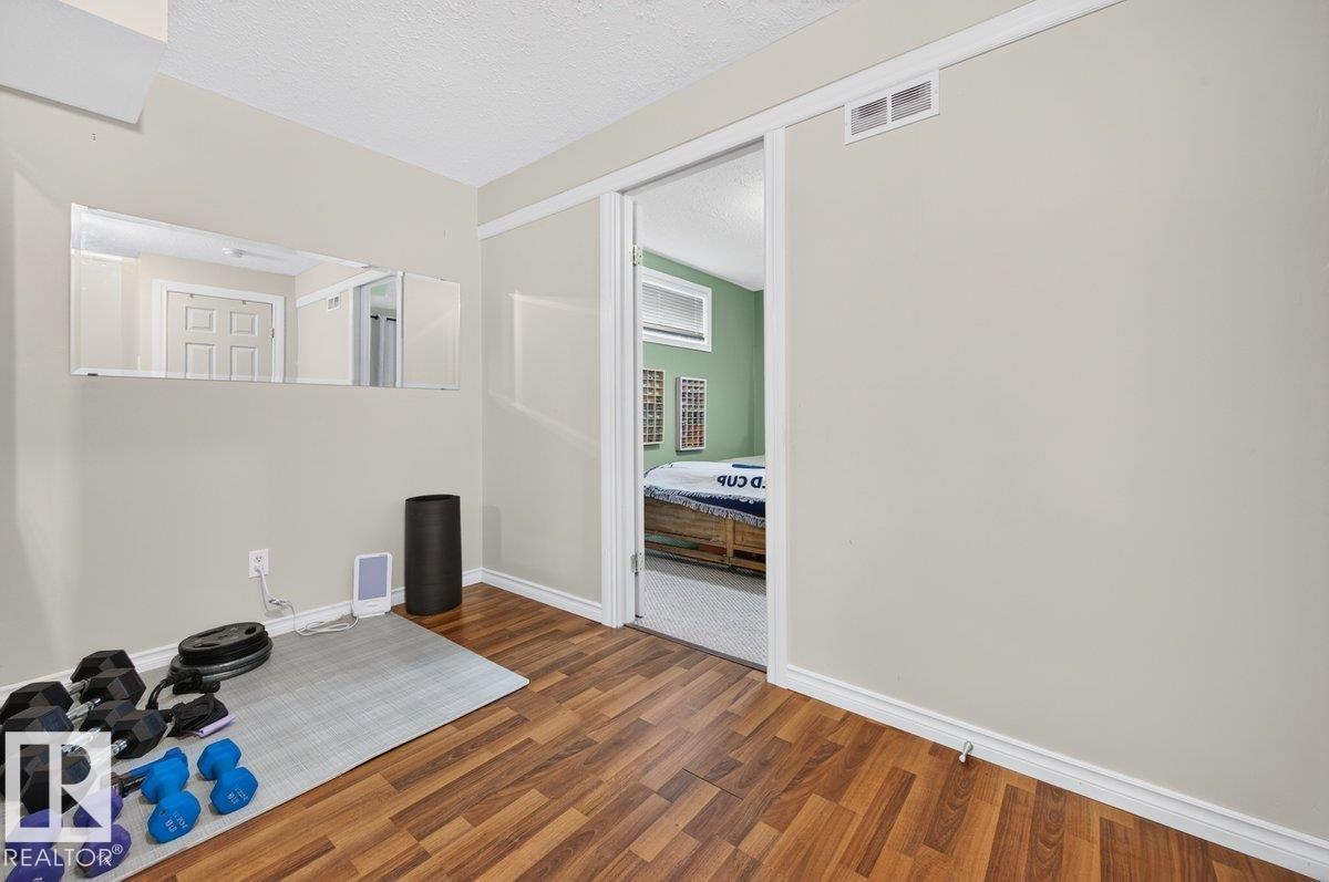 17411 90 ST NW - 42