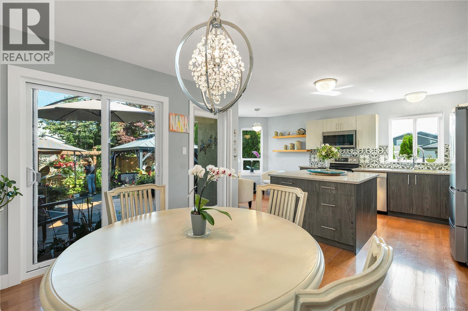 242 Dahl Rd - 16