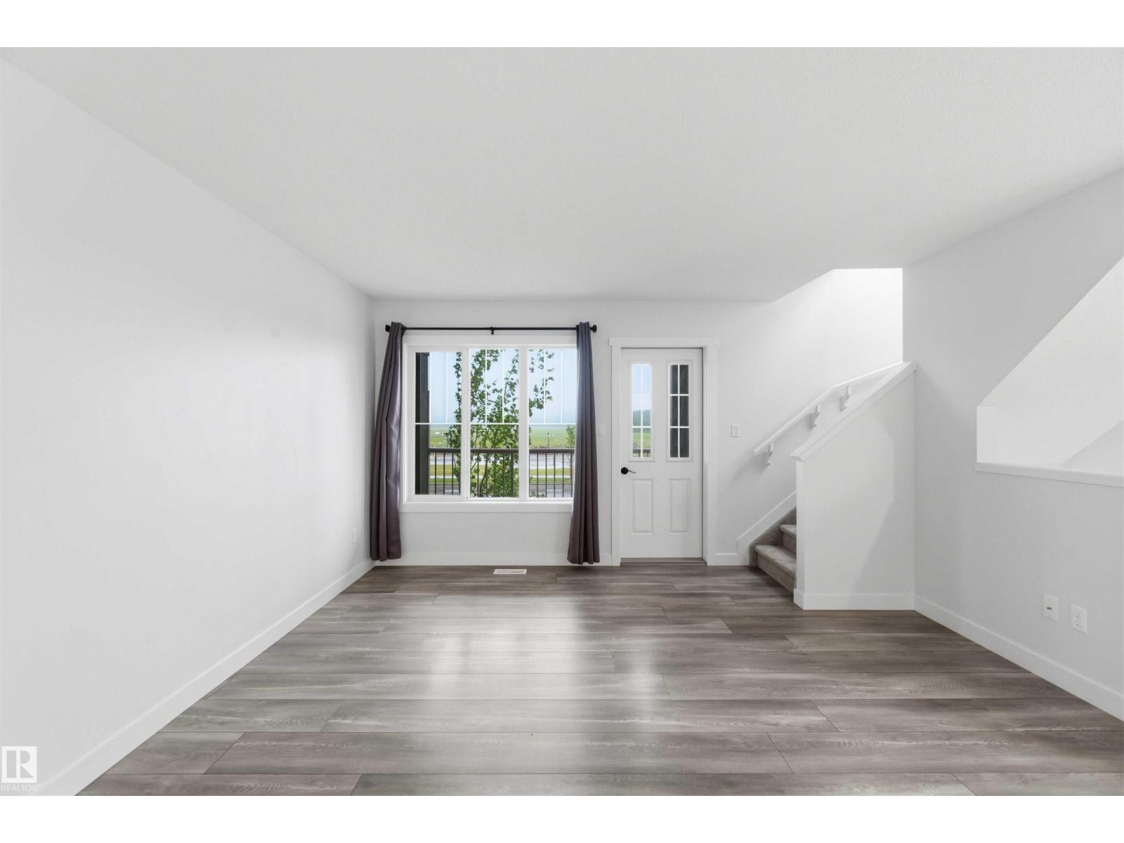 36 1005 GRAYDON HILL BV SW - 19