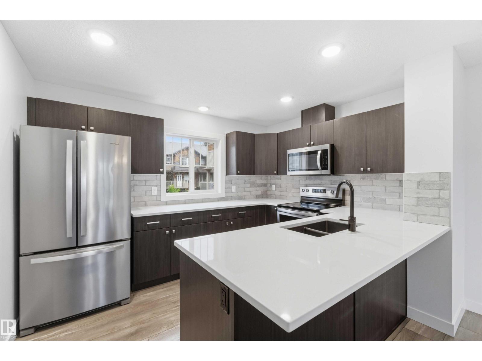 36 1005 GRAYDON HILL BV SW - 26