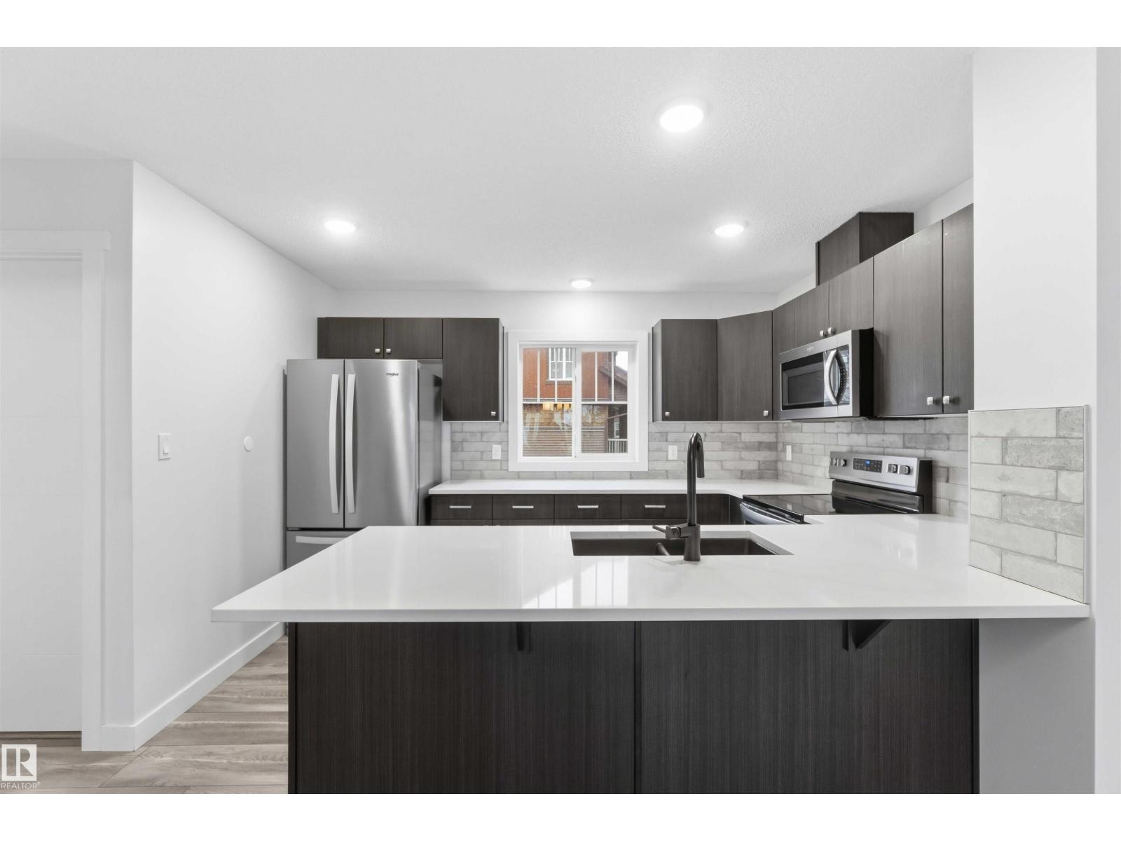 36 1005 GRAYDON HILL BV SW - 28